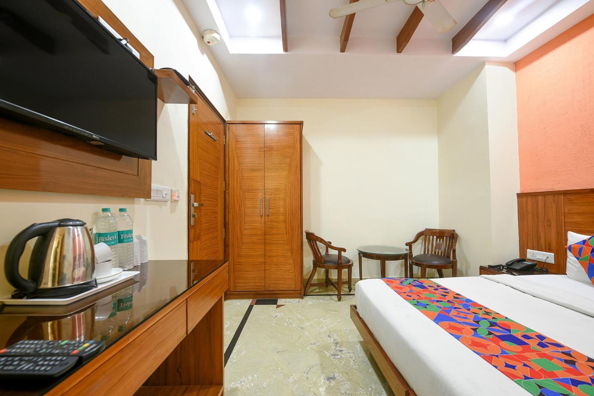 Fabhotel Jaggi Palace Karol Bagh Delhi  Ngoại thất bức ảnh